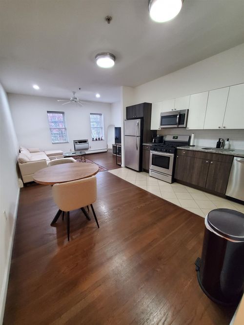 apt-2r-128 Prospect Ave, Bayonne, NJ, 07002-4975 | Card Image