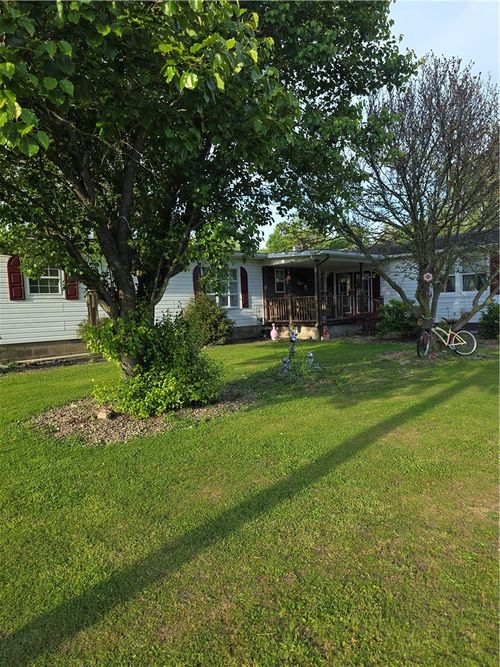 409 Oak St, Hopwood, PA, 15445-2401 | Card Image