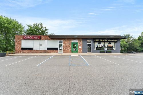 111 Kinderkamack Rd, Emerson, NJ, 07630-1954 | Card Image