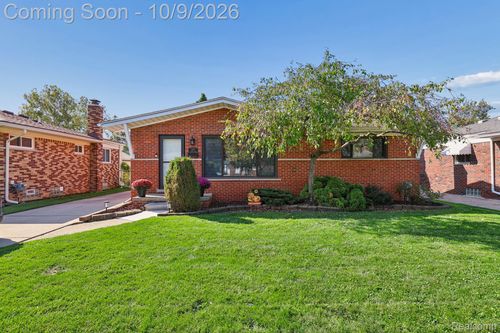 8167 August Ave, Westland, MI, 48185-7081 | Card Image