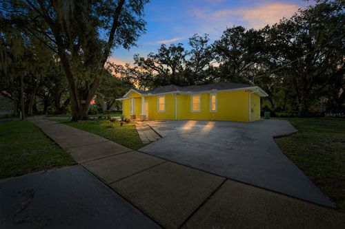 9609 Takomah Trl, TAMPA, FL, 33617-4547 | Card Image