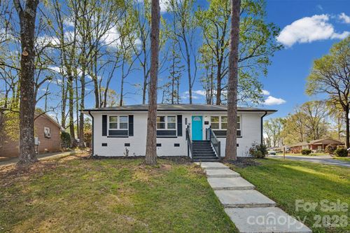 553 Derrydowne Dr, Charlotte, NC, 28213-6223 | Card Image