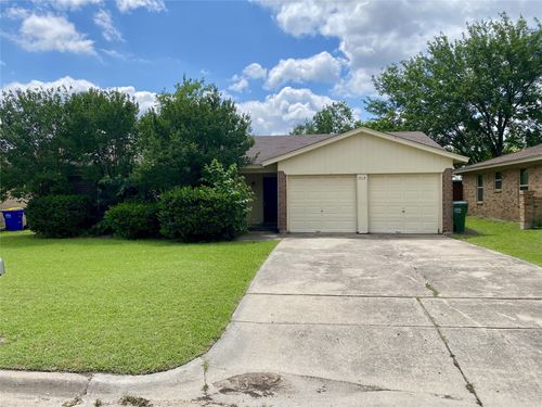 7513 Meadowbrook Dr, Watauga, TX, 76148-1727 | Card Image