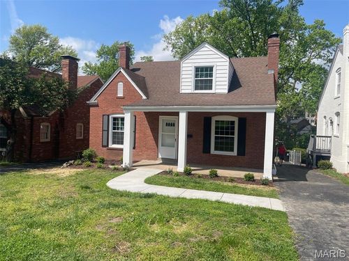 553 Westview Dr, University City, MO, 63130-3824 | Card Image