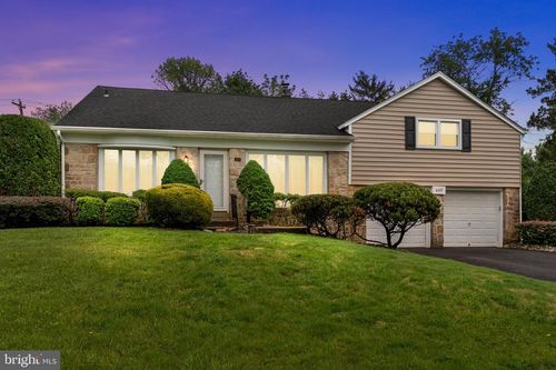 669 Worthington Dr, WARMINSTER, PA, 18974-2519 | Card Image
