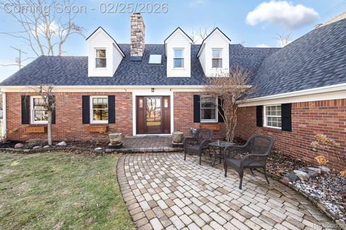 1104 Burns St, Howell, MI, 48843-1110 | Card Image