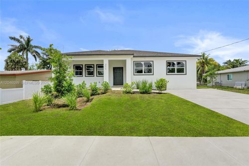 211 Nw 14th Ct, Dania Beach, FL, 33004-2629 | Card Image