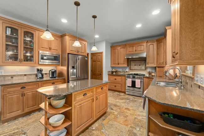 116 W Trappers Loop, Home with 3 bedrooms, 3 bathrooms and null parking in Chewelah WA | Image 16