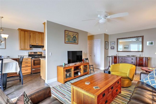 APT-3C - 33 Bullocks Point Ave, Condo with 2 bedrooms, 2 bathrooms and 2 parking in Riverside RI | Image 9