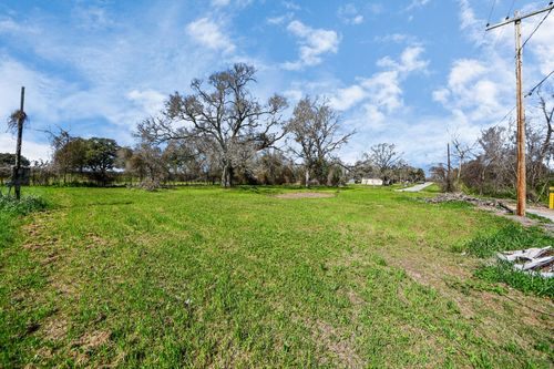 427 W A St, Eagle Lake, TX, 77434-2302 | Card Image
