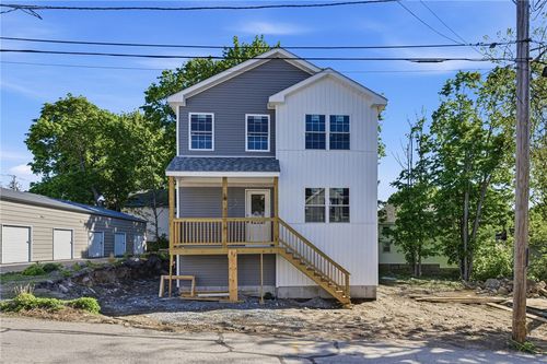 10 Walnut St, West Warwick, RI, 02893-5909 | Card Image