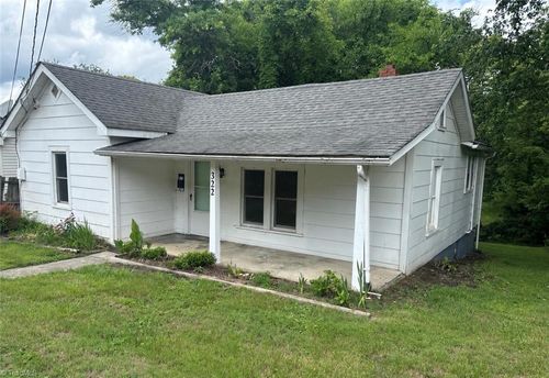 322 Hadley St, Mount Airy, NC, 27030-4515 | Card Image