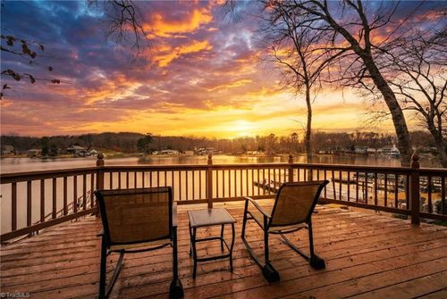 1250 Lake Drive 9, Lexington, NC, 27292-8215 | Card Image