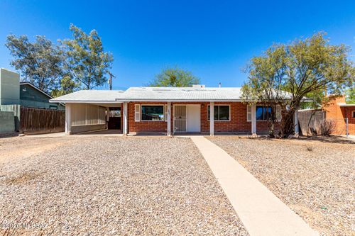 2861 N N Cloverland Avenue, Tucson, AZ, 85712 | Card Image