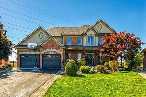 8 Blackburn Crt, Caledonia, ON, N3W2N9 | Card Image