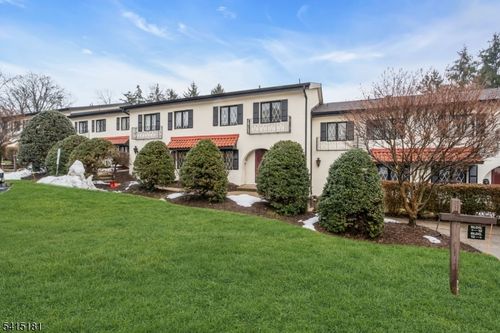 12e-12 Dorado Dr, Morristown, NJ, 07960 | Card Image