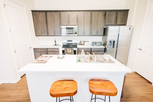 apt-4203-8601 W Gate Blvd, Austin, TX, 78745-4599 | Card Image