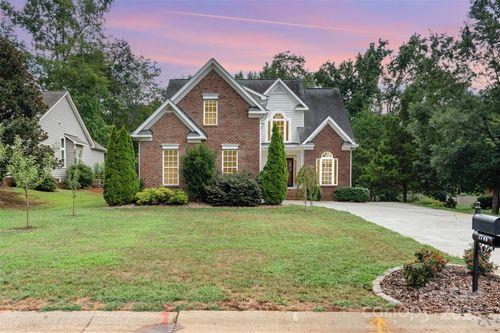 2746 Cameron Commons Way, Matthews, NC, 28104-1172 | Card Image