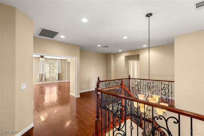 17 Morninglow Pass, House other with 4 bedrooms, 4 bathrooms and null parking in Henderson NV | Image 30