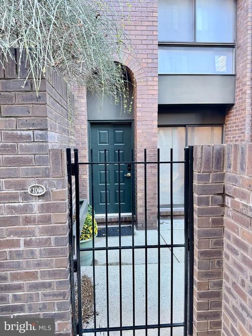 apt-106-100 N 22nd St, PHILADELPHIA, PA, 19103-1340 | Card Image