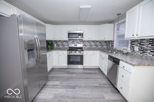 9060 County Road 740, Butlerville, IN, 47223-9423 | Card Image