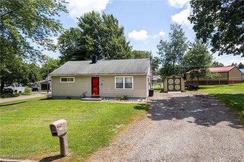 1806 Richard Dr, Mansfield, OH, 44905-1868 | Card Image