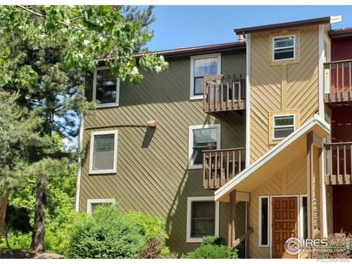apt-302-2855 Shadow Creek Dr, Boulder, CO, 80303-1739 | Card Image