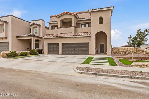 672 La Entrada Circle, Sunland Park, NM, 88008 | Card Image