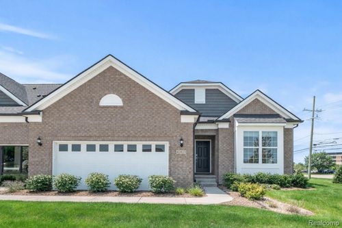 42823 Arbor Dr, Clinton Township, MI, 48038-4213 | Card Image