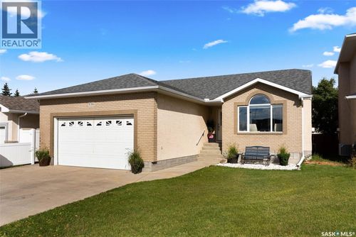 3086 Cranbourn Cres, Regina, SK, S4V3B3 | Card Image