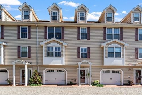 unit-10-36 Middlesex Ave, Wilmington, MA, 01887-2775 | Card Image