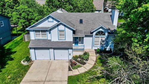 15612 Barkley St, Overland Park, KS, 66223-3572 | Card Image