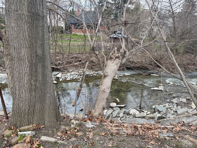 20 Leland Ave, House other with 3 bedrooms, 1 bathrooms and 4 parking in Etobicoke ON | Image 9