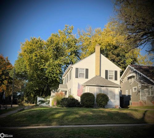 301 N 9th St, Oskaloosa, IA, 52577-2939 | Card Image
