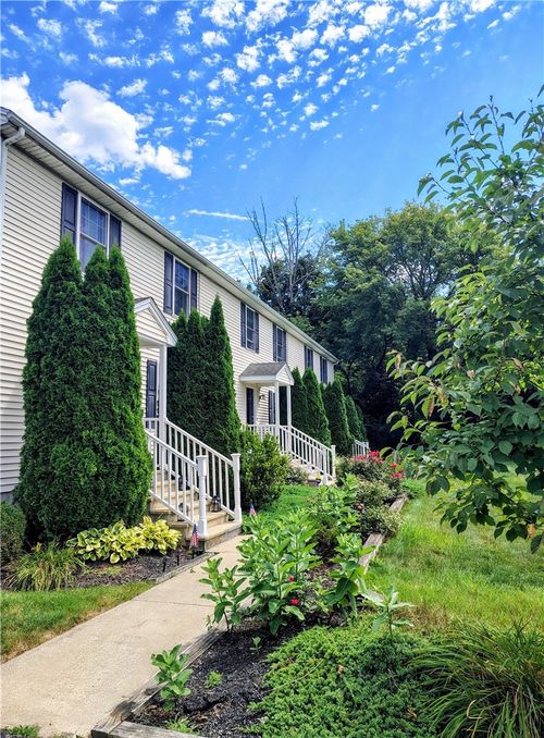 4-4 Legris Commons Ln, West Warwick, RI, 02893-2932 | Card Image