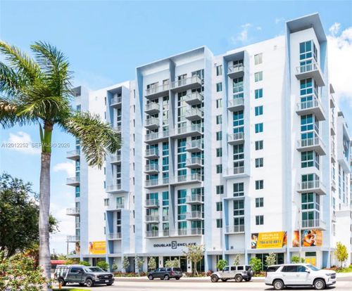 11-61 Nw 37th Ave, Miami, FL, 33125-4866 | Card Image