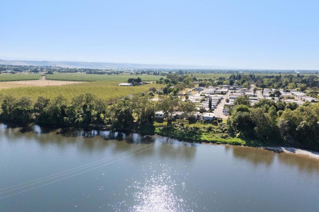 Manufactured In Park in Red Bluff 3
