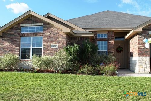 2101 Golden Eagle Dr, Killeen, TX, 76549-5951 | Card Image