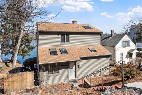 469 Lake Ave, Worcester, MA, 01604-1367 | Card Image