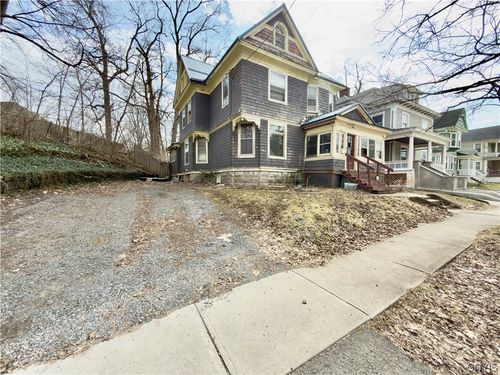 30 Westlake Ave, Auburn, NY, 13021-3724 | Card Image