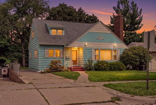 2525 Main Street, La Crosse, WI, 54601 | Card Image