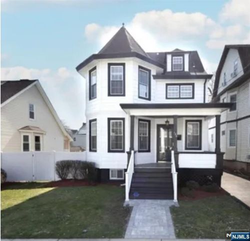 100 Riggs Pl, West Orange, NJ, 07052-5212 | Card Image