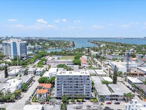 apt-702-7620 Carlyle Ave, Miami Beach, FL, 33141-2271 | Card Image
