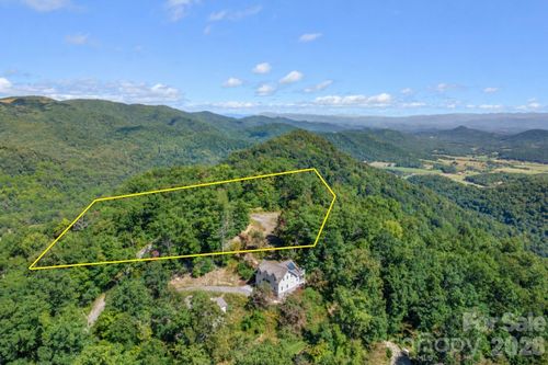 209-25 Lila Ln, Clyde, NC, 28721-8824 | Card Image
