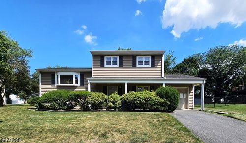 15 Barker Rd, Somerset, NJ, 08873-1703 | Card Image