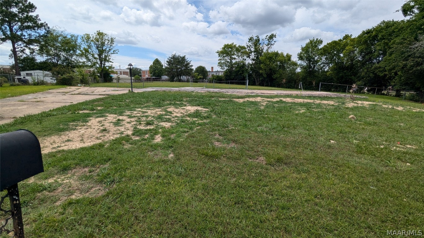 Sommerville Dr, Montgomery, AL 36111