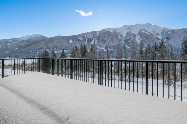23 - 4000 Sunstone Way, Home with 3 bedrooms, 2 bathrooms and 2 parking in Pemberton BC | Image 9