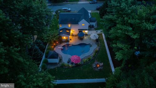 2313 Bob White Ln, LANCASTER, PA, 17601-2850 | Card Image