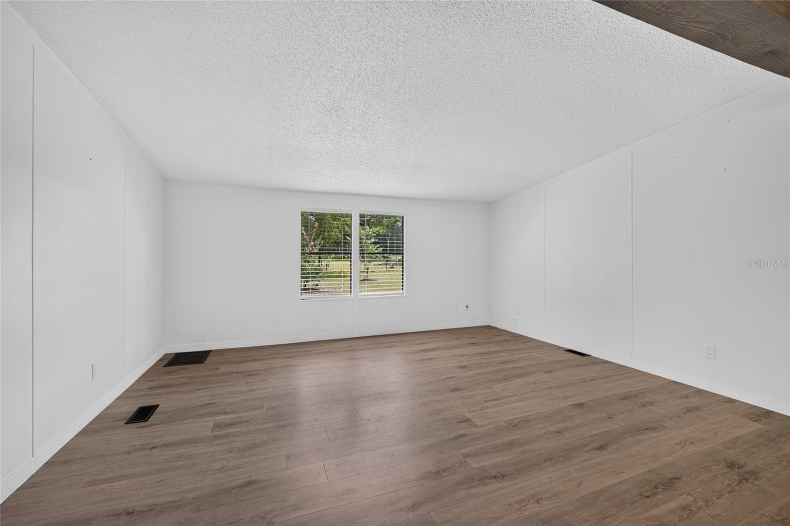 Residential in DUNNELLON 5