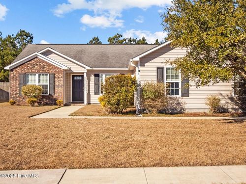 101 Berwick Ct, Jacksonville, NC, 28546-8686 | Card Image